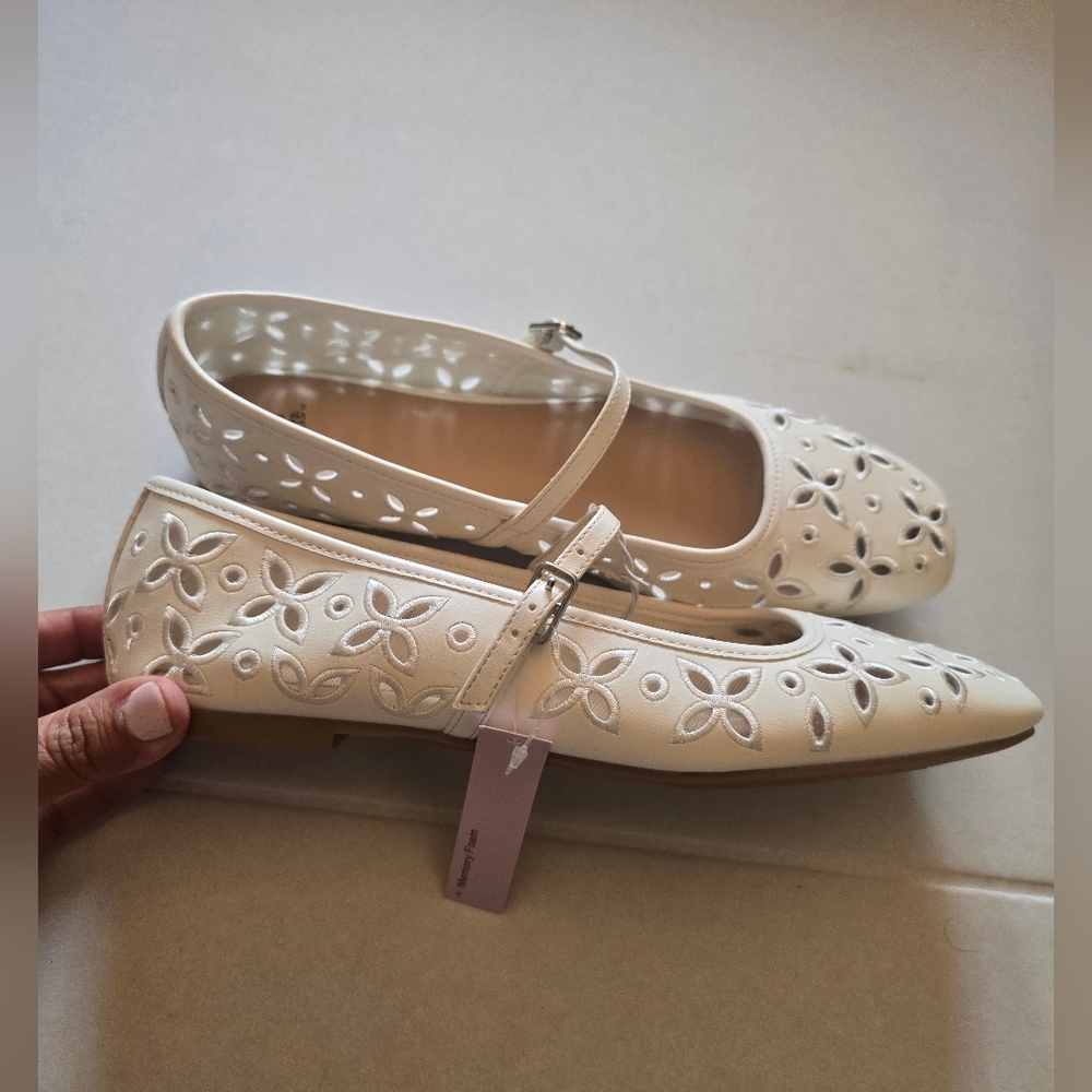NWT Wild Fable Eyelet Off White Mary Jane Flats Size 9.5 - Picture 7 of 7